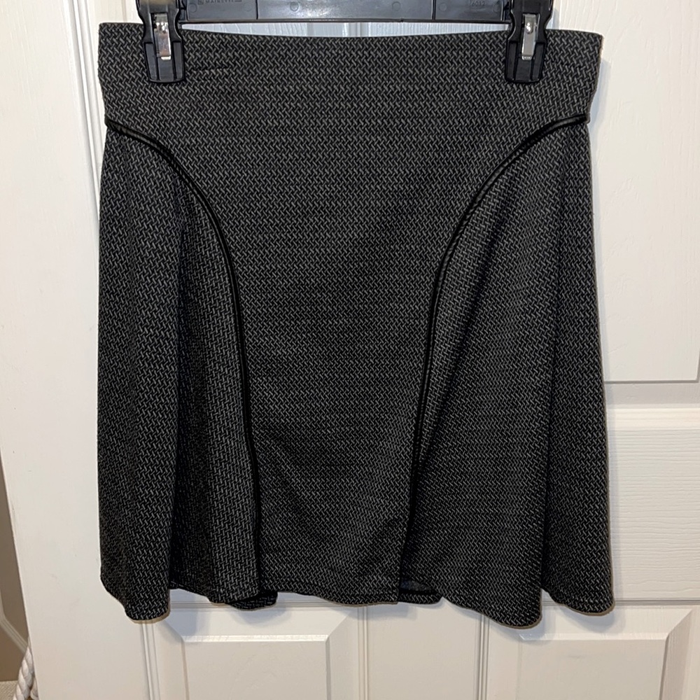 MIDI Skirt- Flexible, Comfortable, but Classy- Size S
